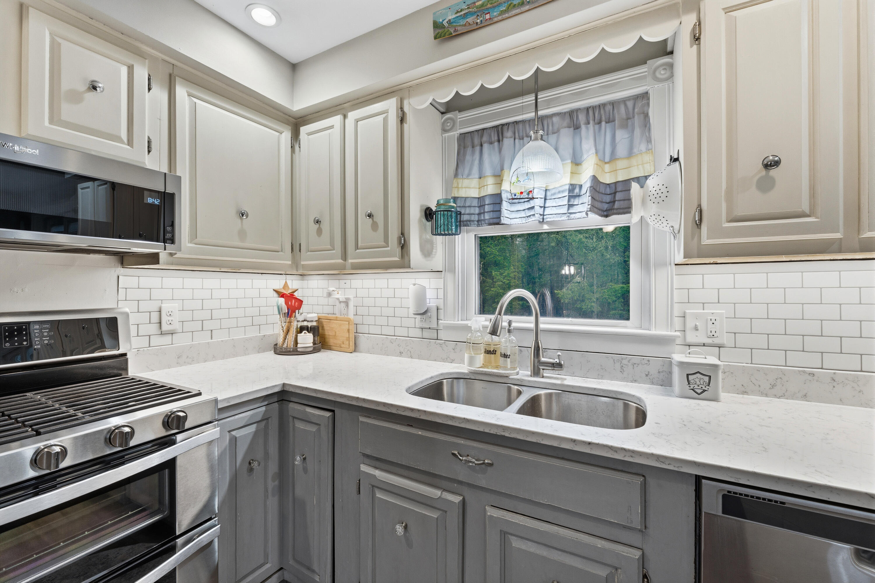 6 Clyde Road York, ME 03909 - Photo 13 of 69 6 Clyde Rd_115