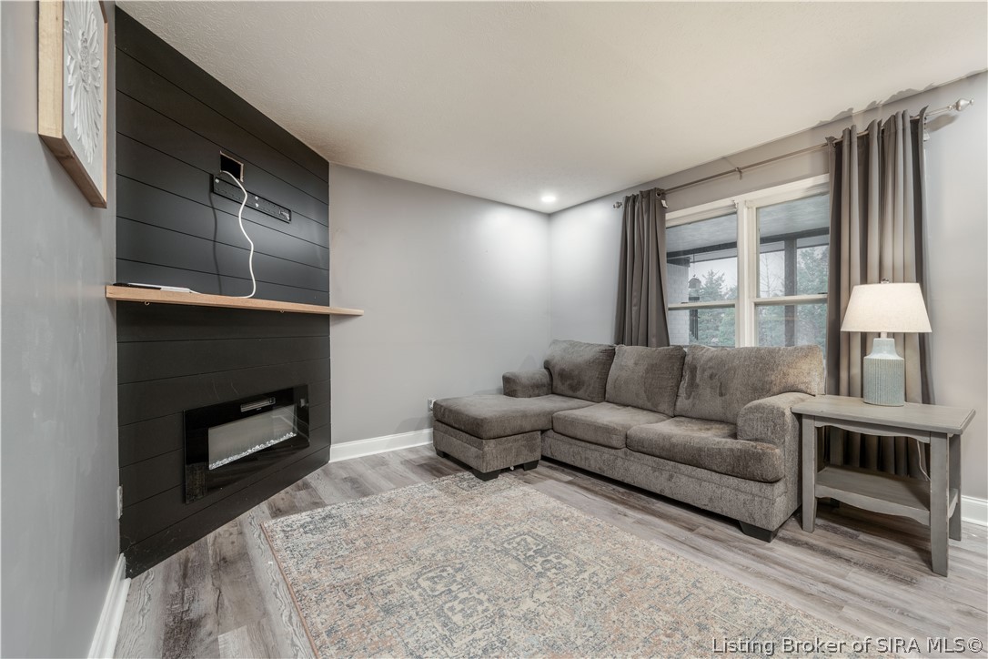 425 Weaver Road Memphis, IN 47143 - Photo 5 of 34