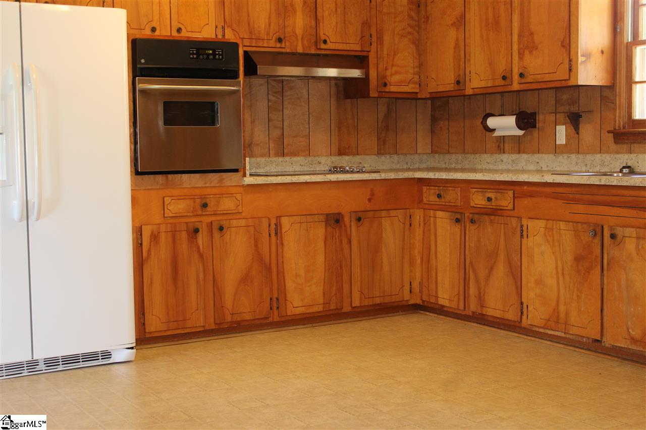 932 Old Furnace Road Boiling Springs, SC 29316 - Photo 8 of 18 Gallery Image 8
