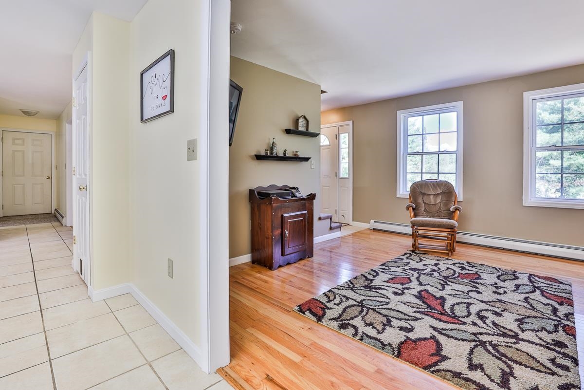 427 River Road Weare, NH 03281 - Photo 11 of 31