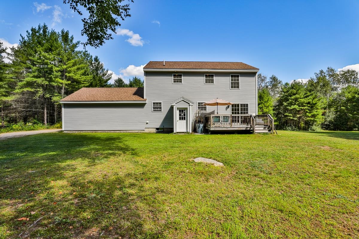 427 River Road Weare, NH 03281 - Photo 5 of 31