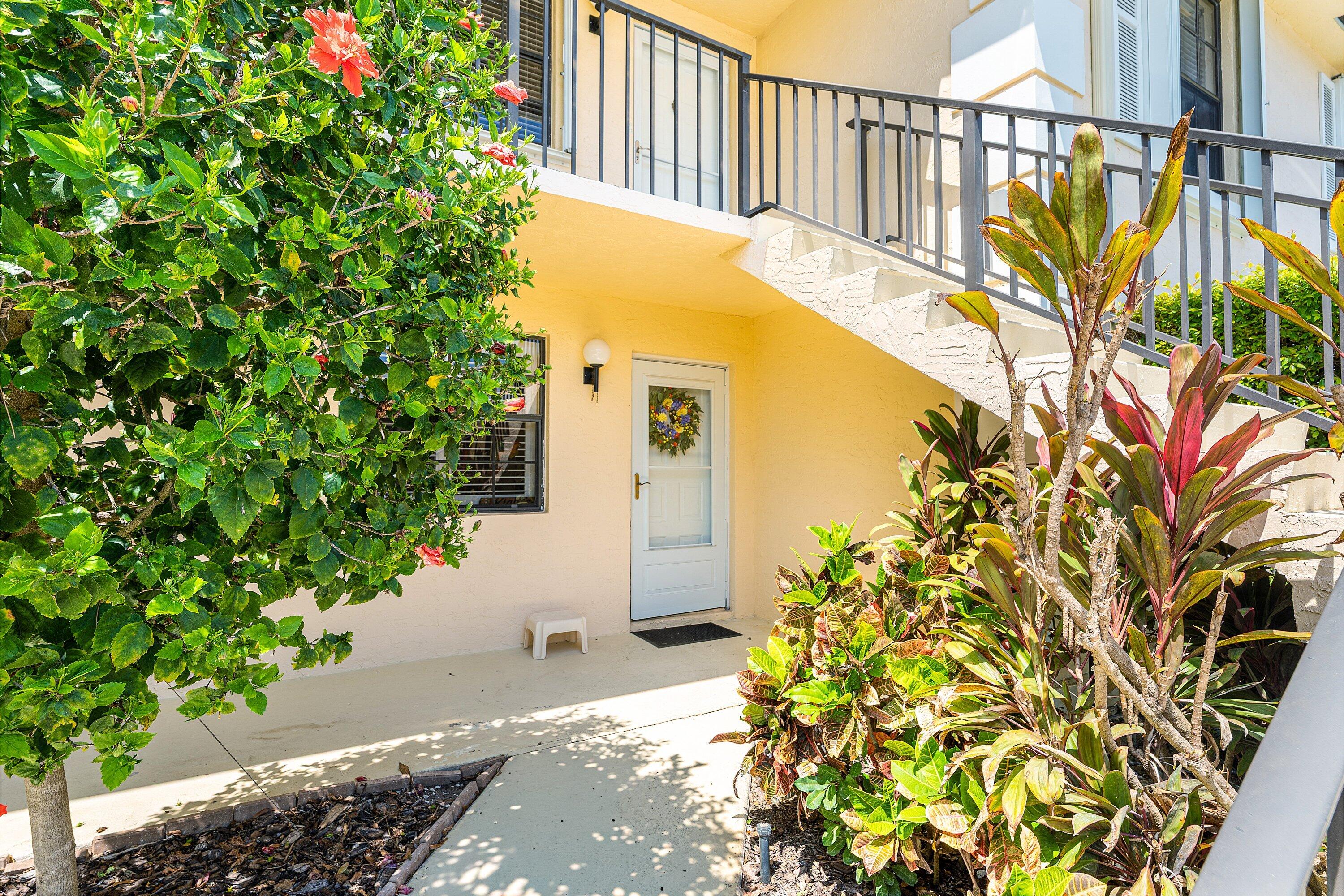 1111 Keystone Drive, Unit B Jupiter, FL 33458 - Photo 2 of 42 Private Front Entry!