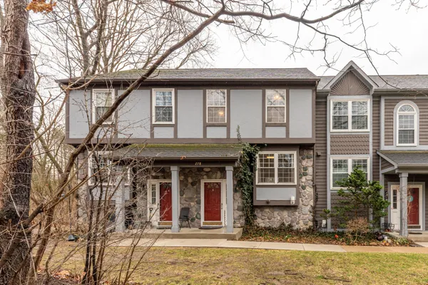 $395,000 | 278 Lyn Anne Court, Unit 27, Ann Arbor, MI 48103