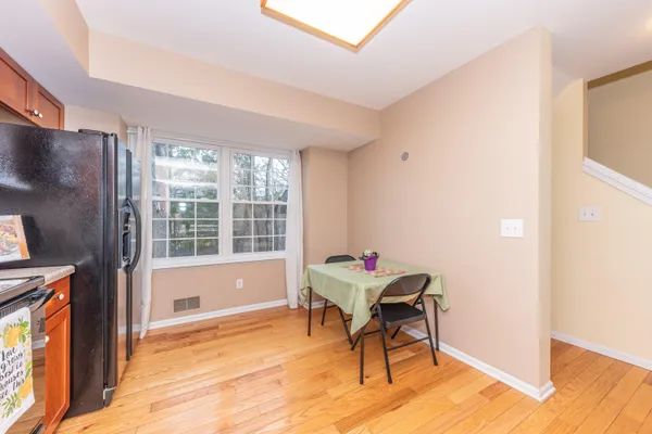 $395,000 | 278 Lyn Anne Court, Unit 27, Ann Arbor, MI 48103