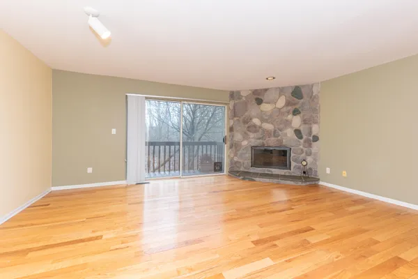 $395,000 | 278 Lyn Anne Court, Unit 27, Ann Arbor, MI 48103