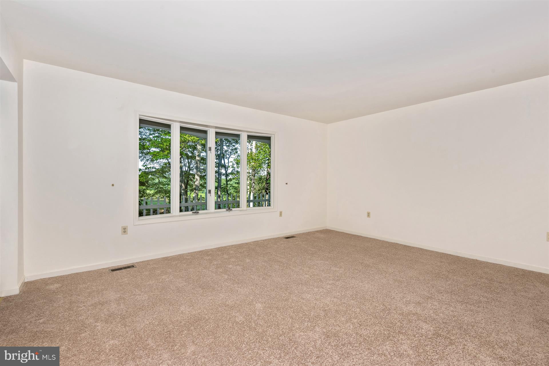 14646 Peddicord Road Mount Airy, MD 21771 - Photo 7 of 30 Living Room has Bay Window