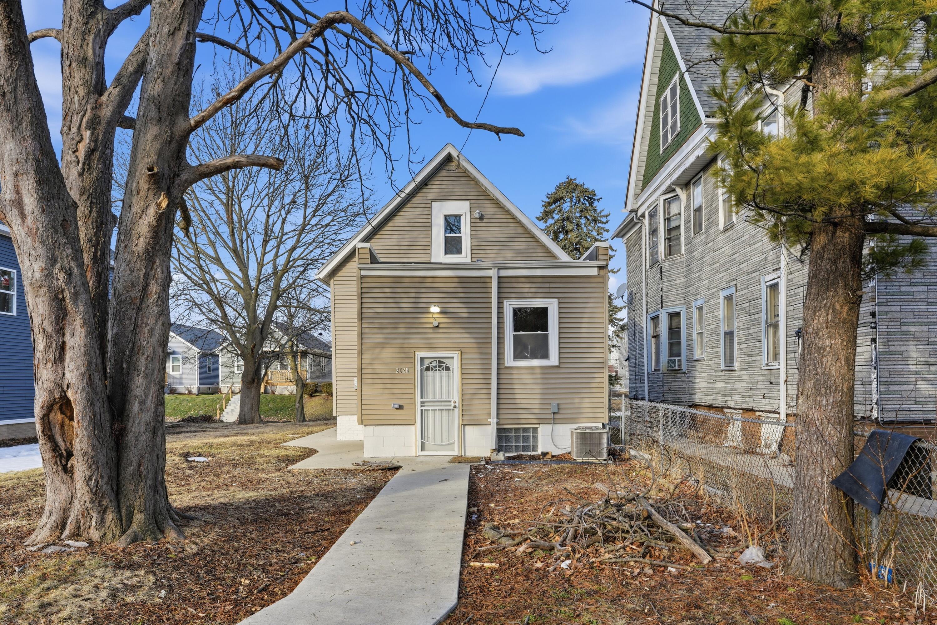 2028 North 23rd Street Milwaukee, WI 53205 - Photo 17 of 20 TMJ05759.jpg-FULL