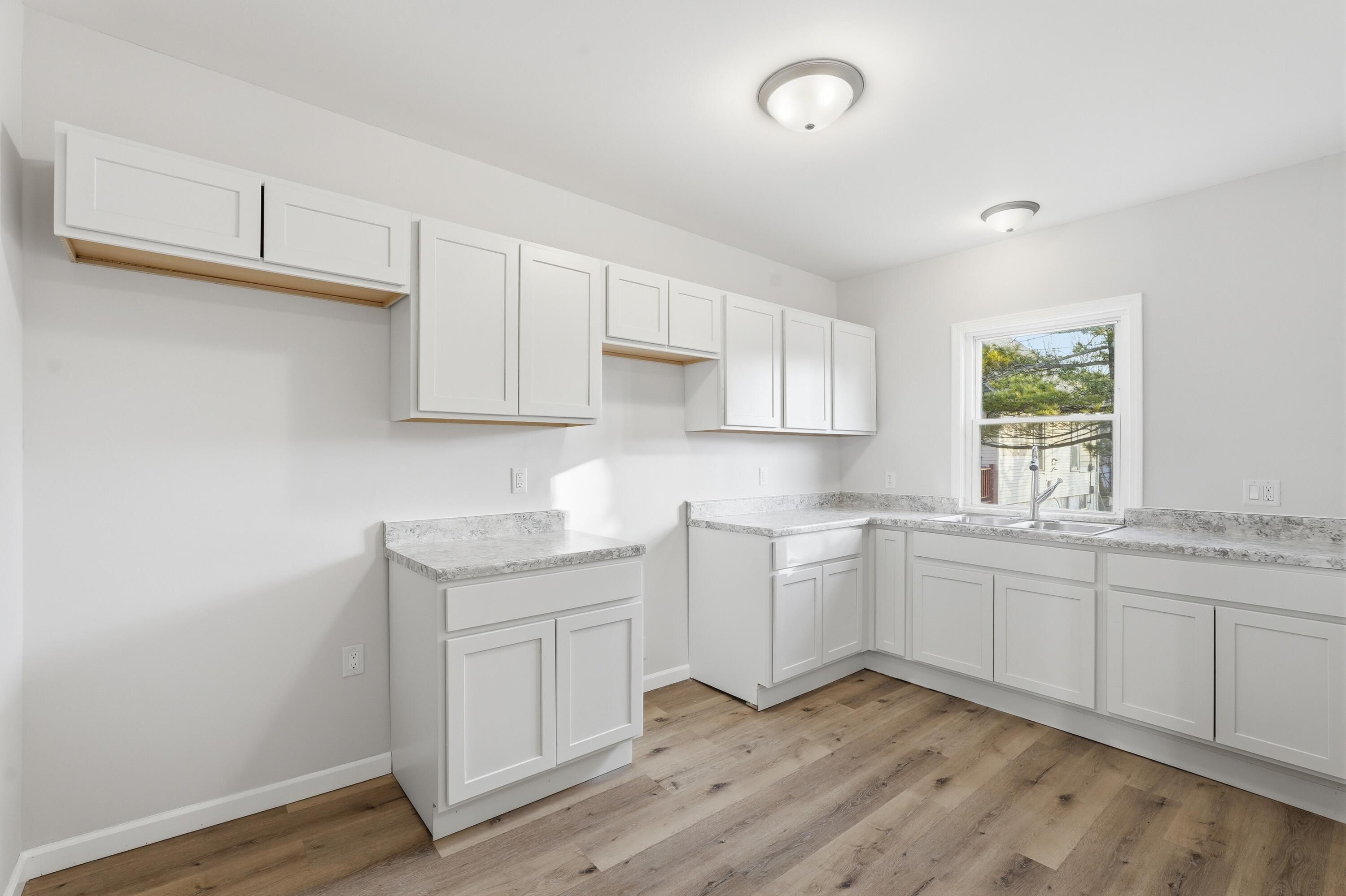 2028 North 23rd Street Milwaukee, WI 53205 - Photo 8 of 20 TMJ05689.jpg-FULL