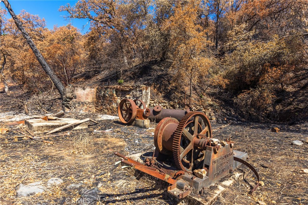 79 Oregon Gulch Road Oroville, CA 95965 - Photo 5 of 16 a view of roof