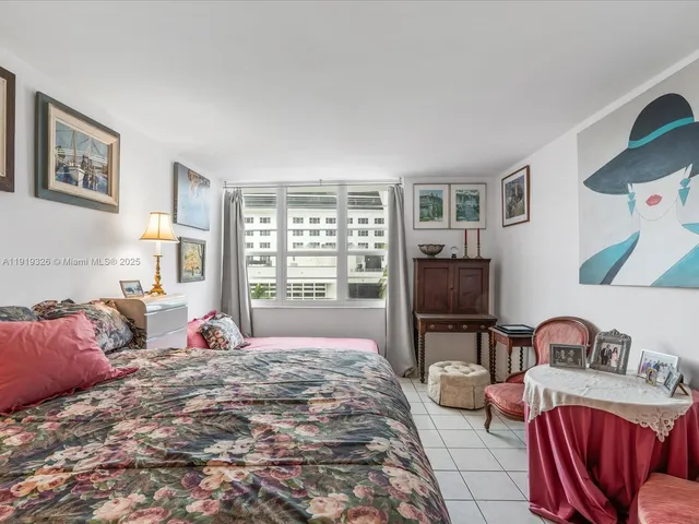$499,900 | 100 Lincoln Road, Unit 423, Miami Beach, FL 33139