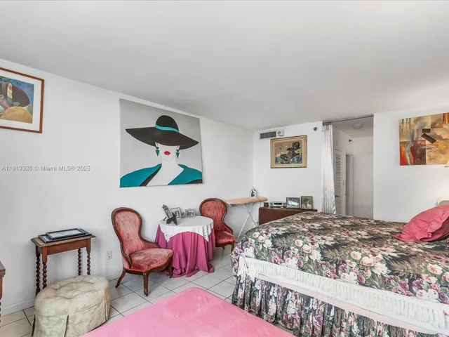 $499,900 | 100 Lincoln Road, Unit 423, Miami Beach, FL 33139