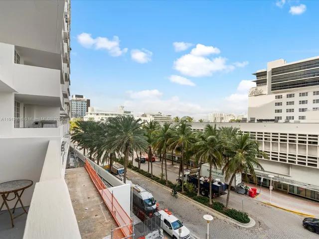 $499,900 | 100 Lincoln Road, Unit 423, Miami Beach, FL 33139