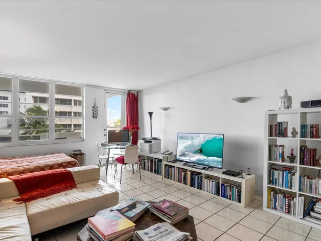 $499,900 | 100 Lincoln Road, Unit 423, Miami Beach, FL 33139