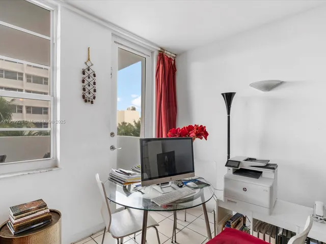 $499,900 | 100 Lincoln Road, Unit 423, Miami Beach, FL 33139