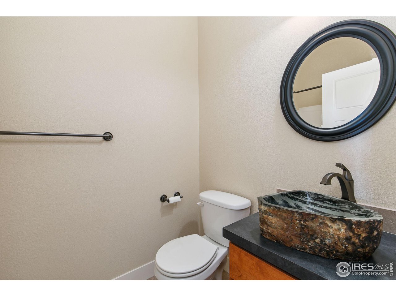 55 Veronica Drive Windsor, CO 80550 - Photo 15 of 24 Full spare bathroom for guests on the main level