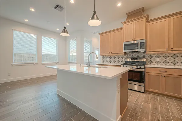 $2,600 | 12958 Rio Mariano Lane, Cypress, TX 77433