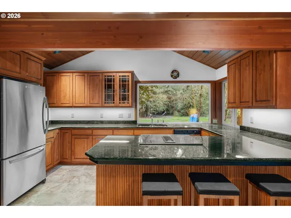 $525,000 | 31965 South Shady Dell Road, Molalla, OR 97038