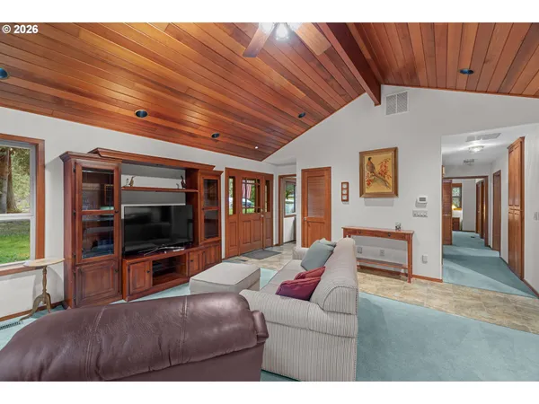 $525,000 | 31965 South Shady Dell Road, Molalla, OR 97038