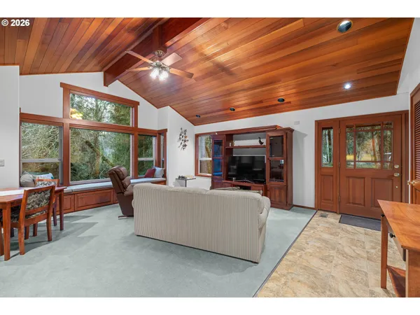 $525,000 | 31965 South Shady Dell Road, Molalla, OR 97038