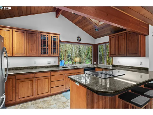 $525,000 | 31965 South Shady Dell Road, Molalla, OR 97038