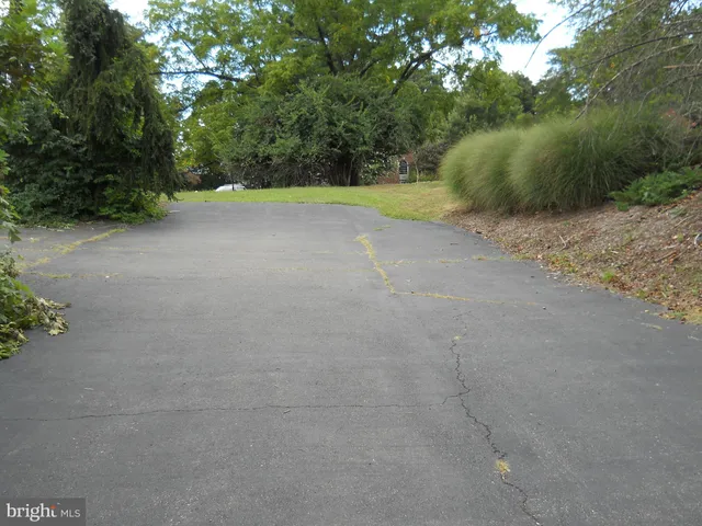 a view of an outdoor space and a yard