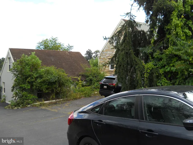 a view of street from a cars park