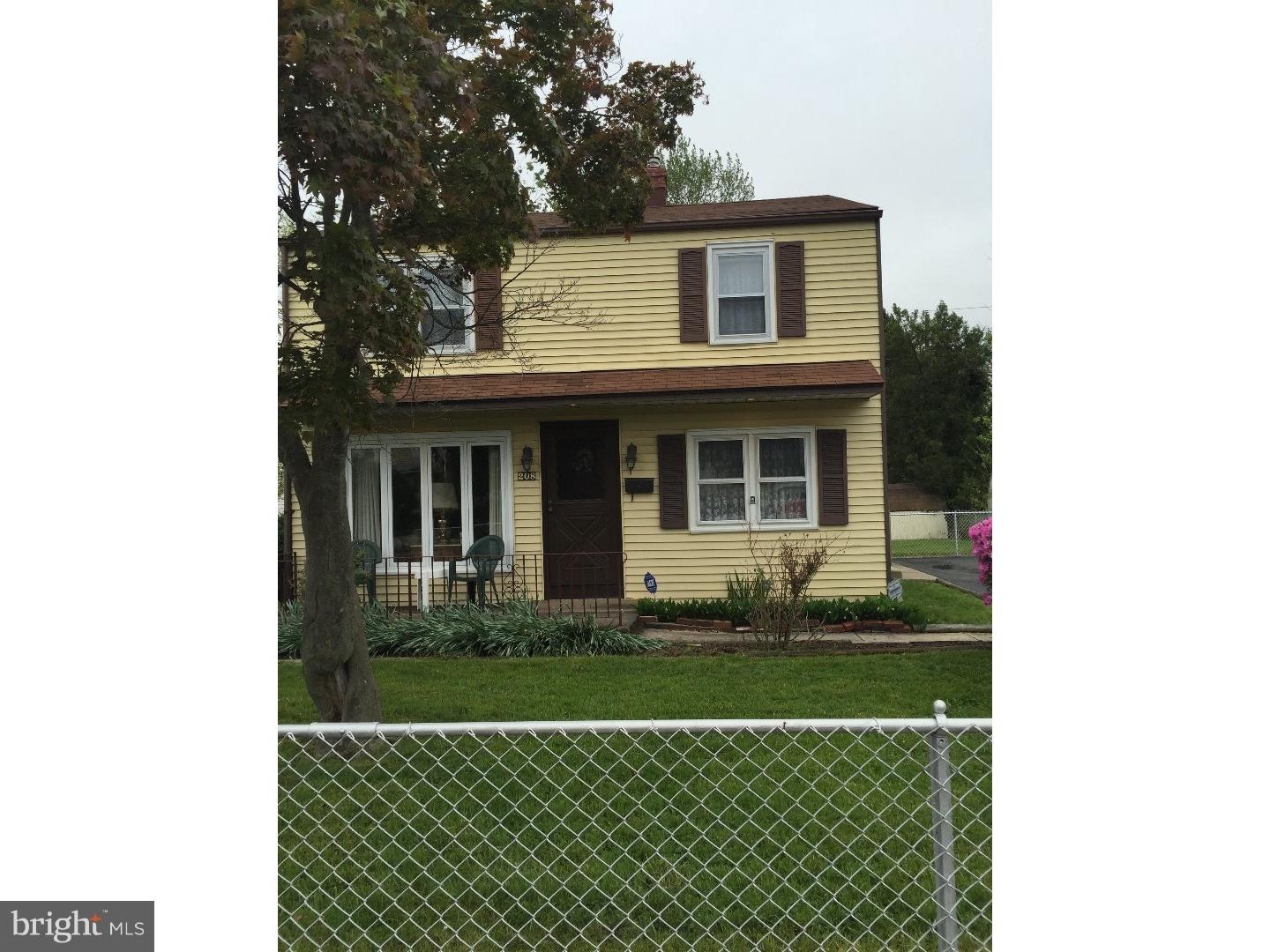 208 West Roland Road Brookhaven, PA 19015 - Photo 2 of 22 Gallery Image 2