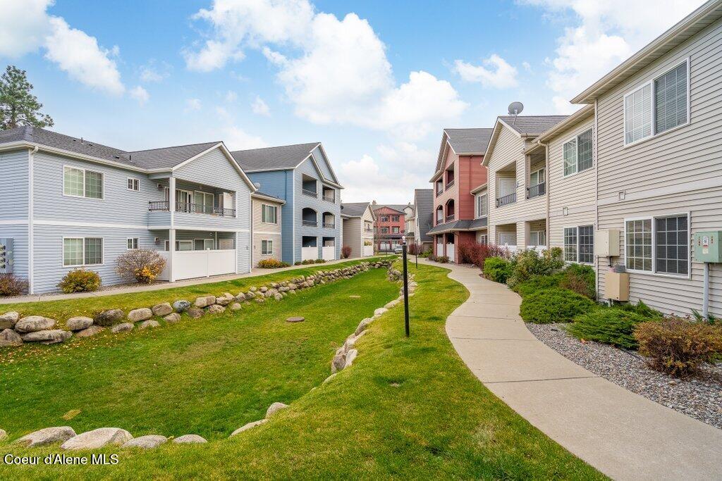 352 North Promenade Loop, Unit 103 Post Falls, ID 83854 - Photo 2 of 16 002-352NorthPromenadeLoop-103-PostFalls-