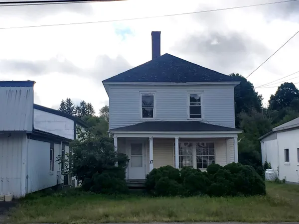 $90,000 | 17 Summer Street, Dover-Foxcroft, ME 04426
