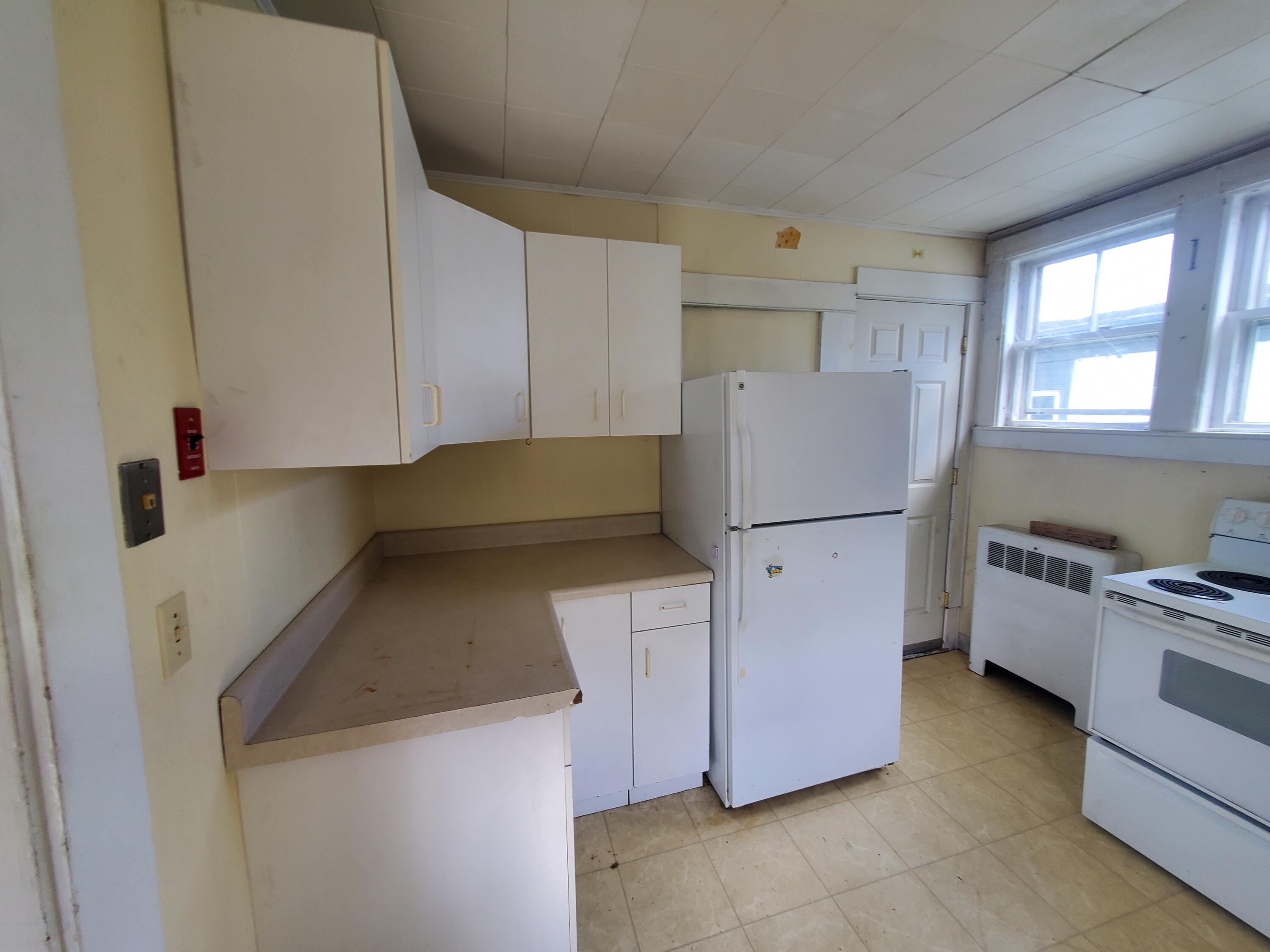 17 Summer Street Dover-Foxcroft, ME 04426 - Photo 6 of 12 20240822_100933
