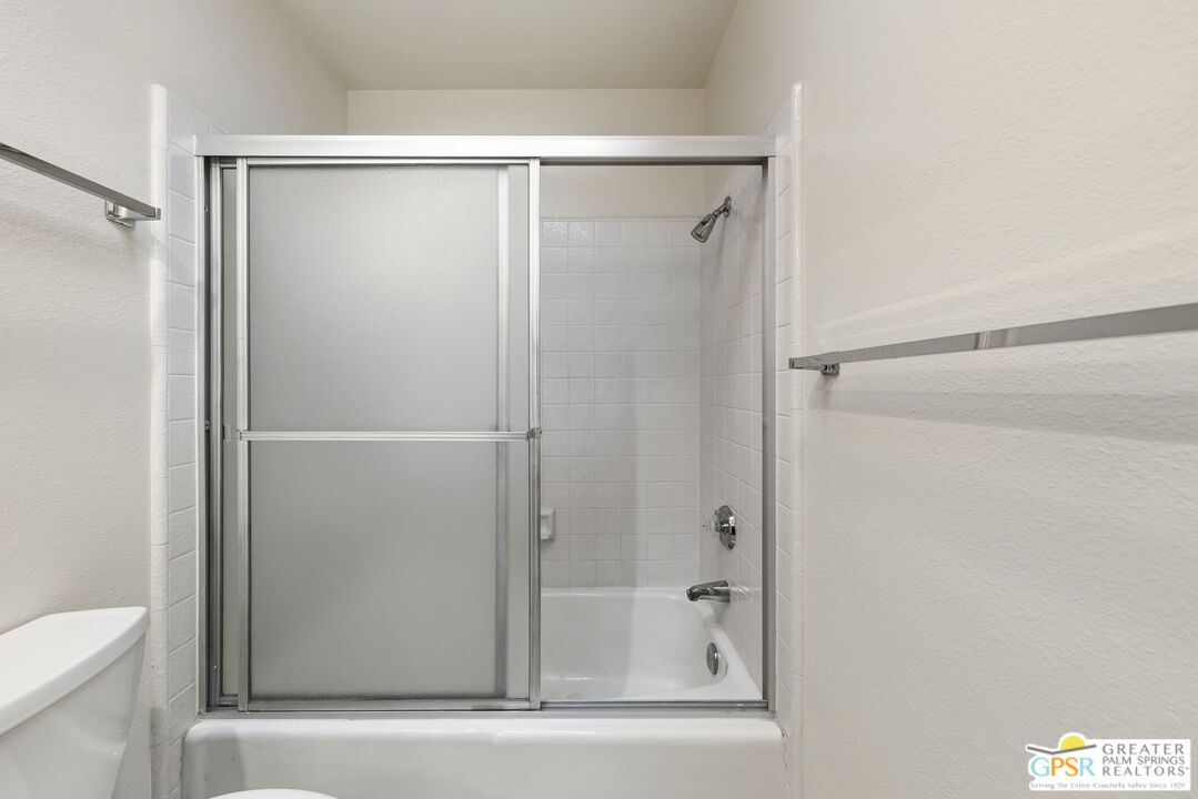 1111 East Ramon Road, Unit 13 Palm Springs, CA 92264 - Photo 20 of 27 Gallery Image 20