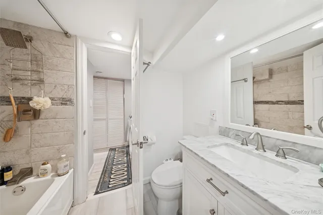 $749,000 | 484 18th Street, West Babylon, NY 11704