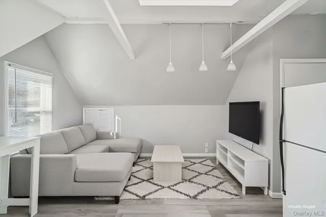 $749,000 | 484 18th Street, West Babylon, NY 11704