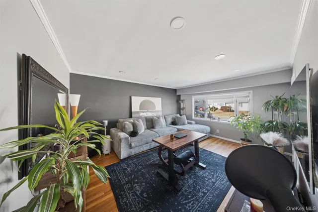 $749,000 | 484 18th Street, West Babylon, NY 11704