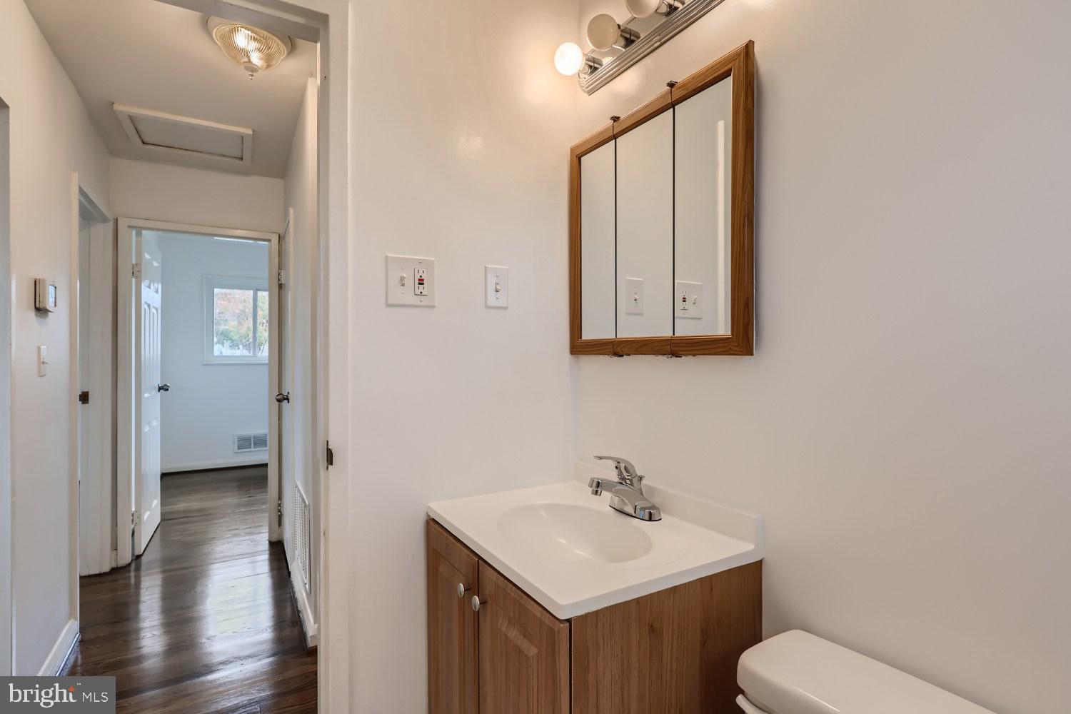 8407 Kings Ridge Road Parkville, MD 21234 - Photo 18 of 28 BATHROOM
