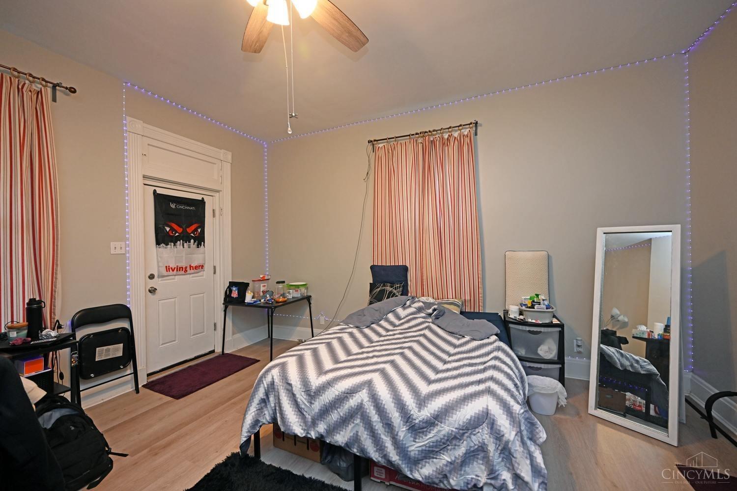 624 Riddle Road Cincinnati, OH 45220 - Photo 8 of 20 Gallery Image 8