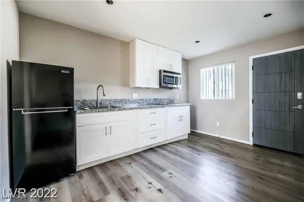 $850 | 2201 Fairfield Avenue, Unit 17, Las Vegas, NV 89102