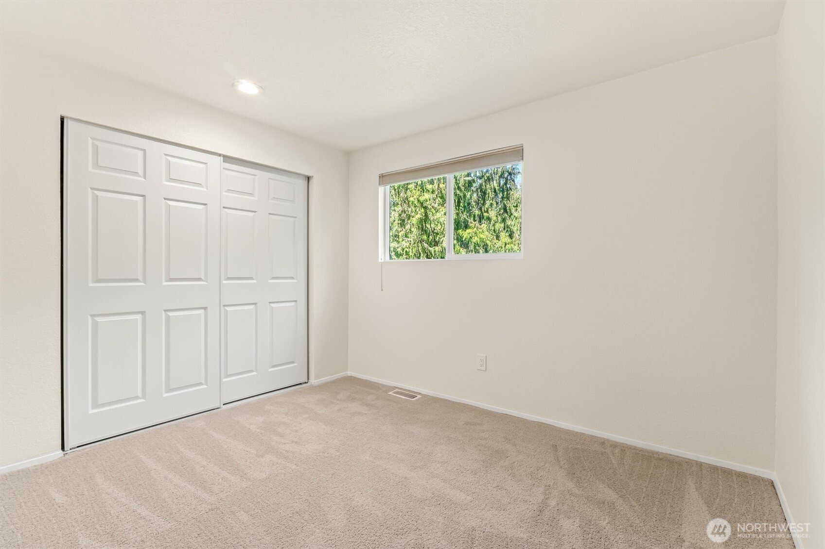 8830 Shell Place Edmonds, WA 98026 - Photo 21 of 39