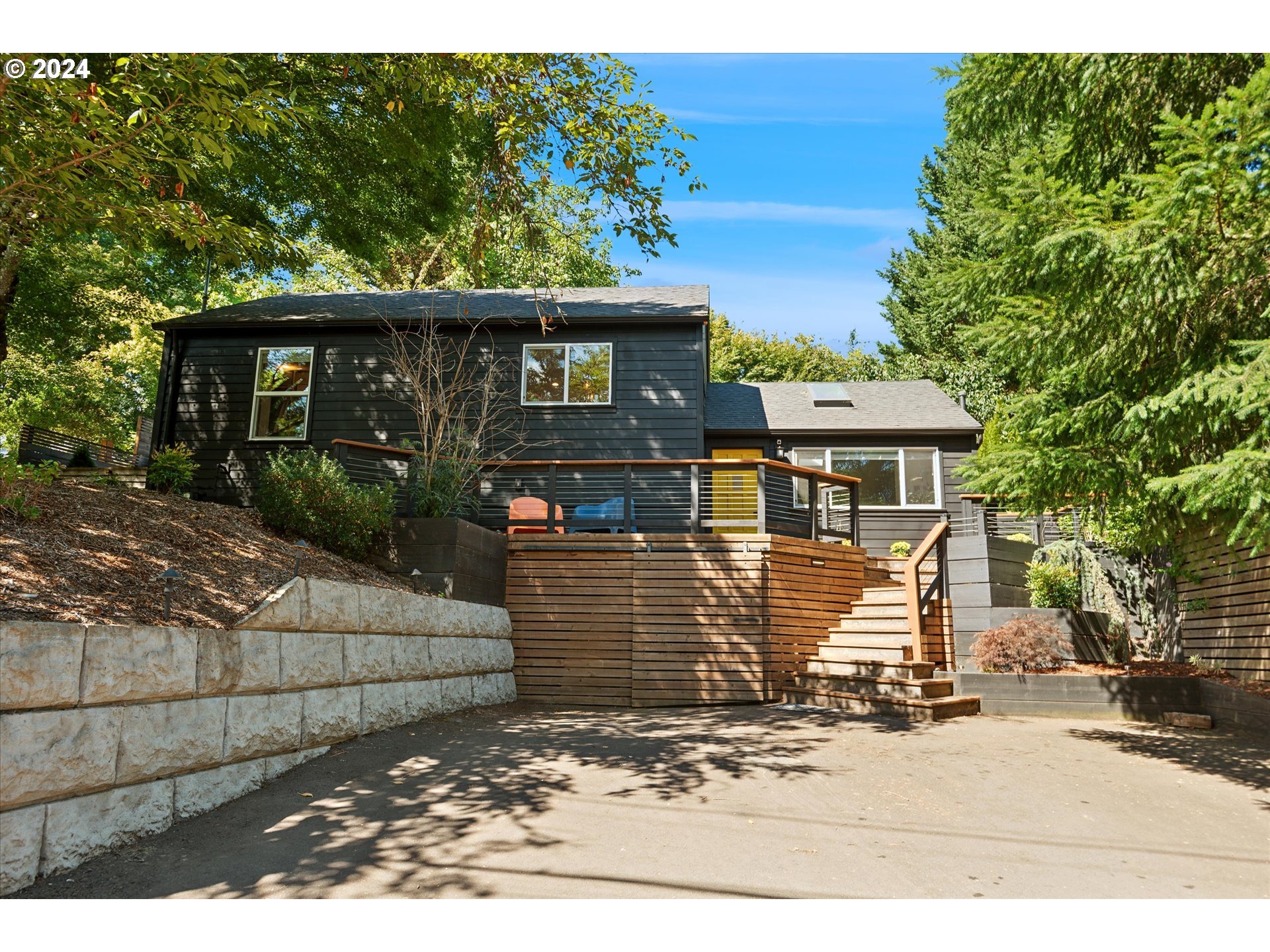 7301 Southwest Capitol Hill Road Portland, OR 97219 - Photo 5 of 46 Gallery Image 5