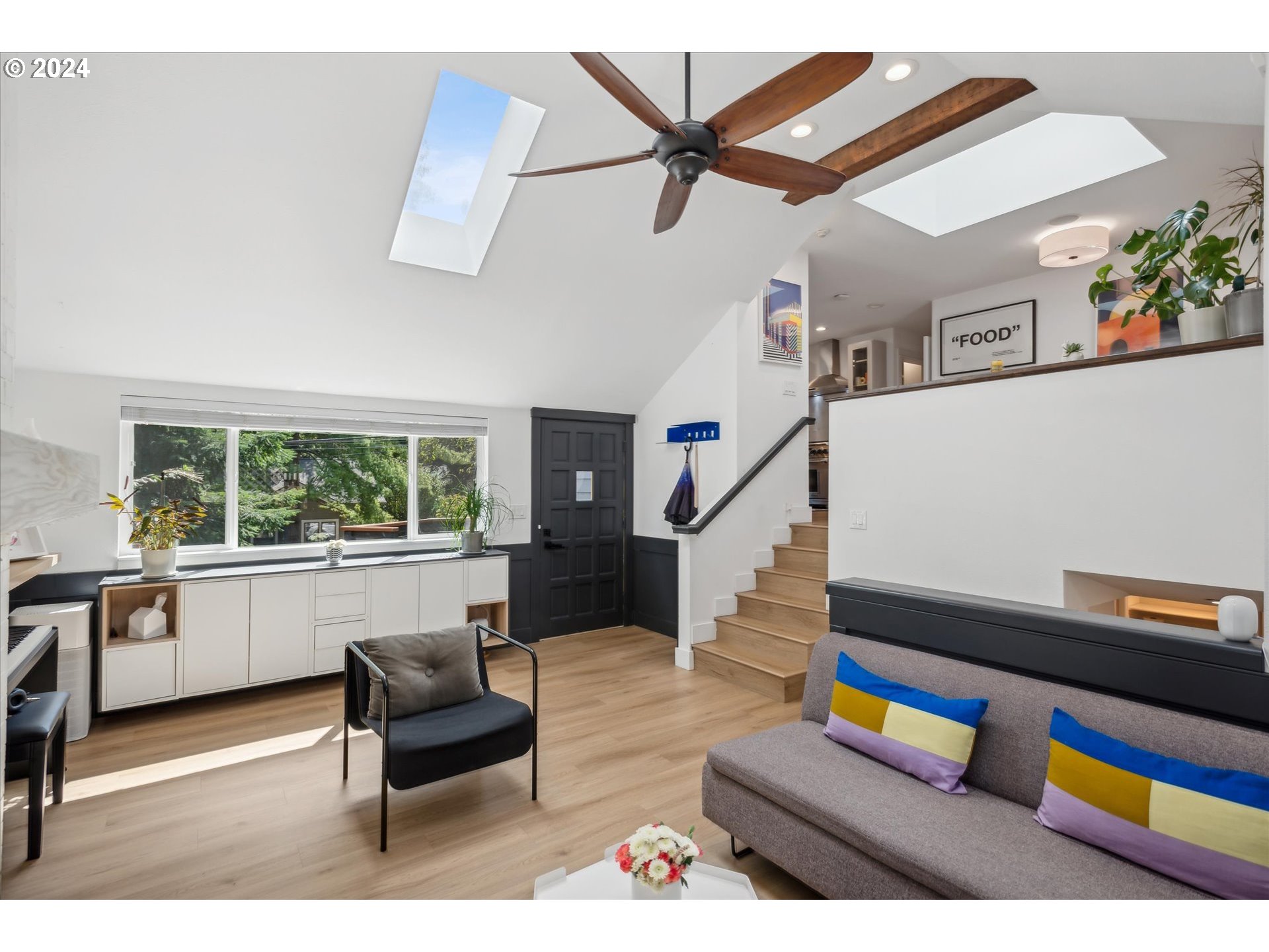 7301 Southwest Capitol Hill Road Portland, OR 97219 - Photo 7 of 46 Gallery Image 7