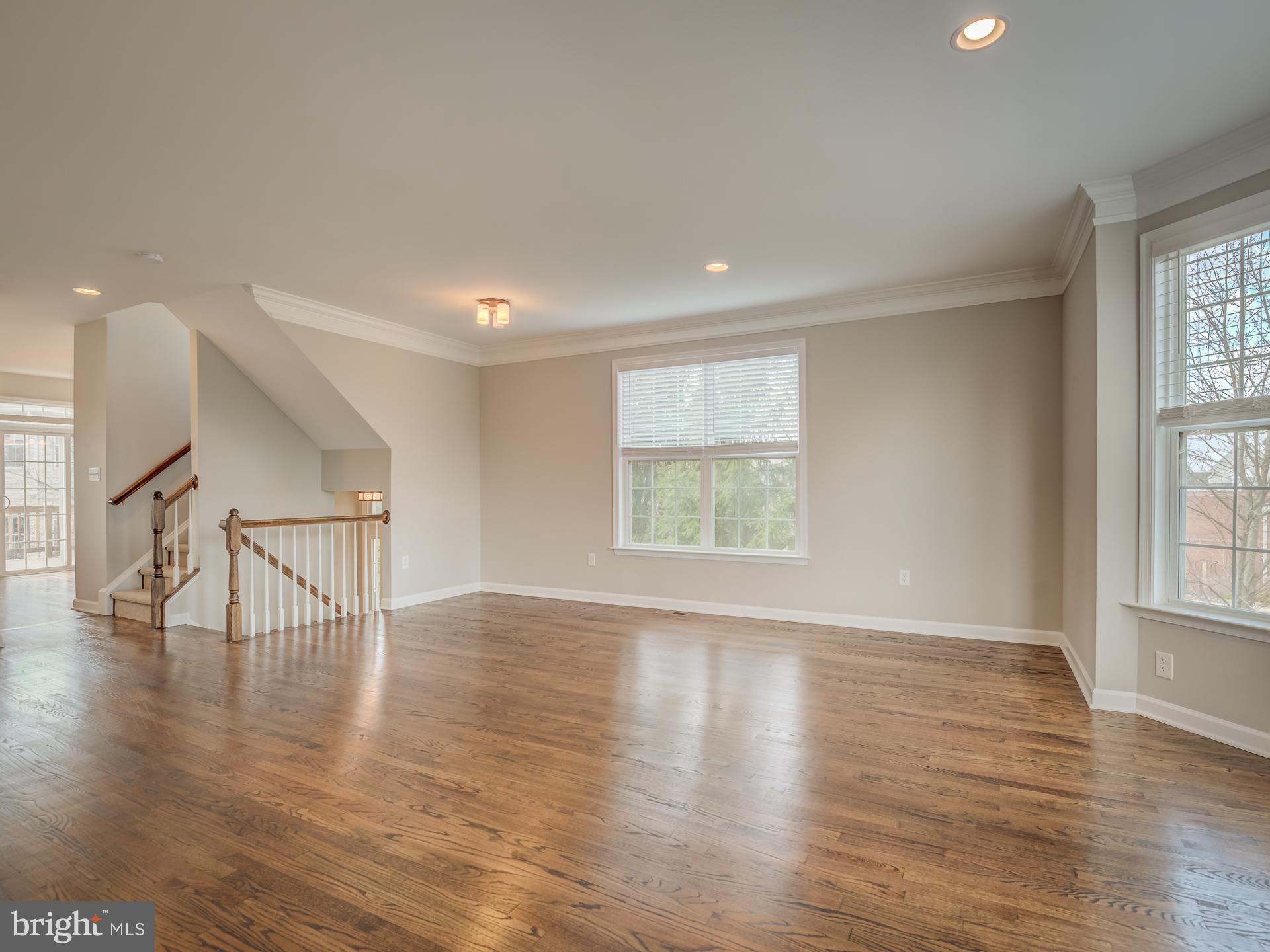 42451 Magellan Square Brambleton, VA 20148 - Photo 7 of 45 Dining Area