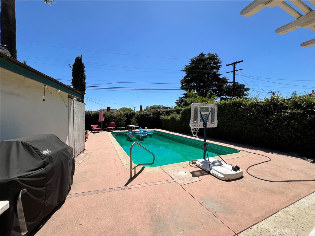 1100 Drake Road Arcadia, CA 91007 - Photo 8 of 21 a view of a backyard