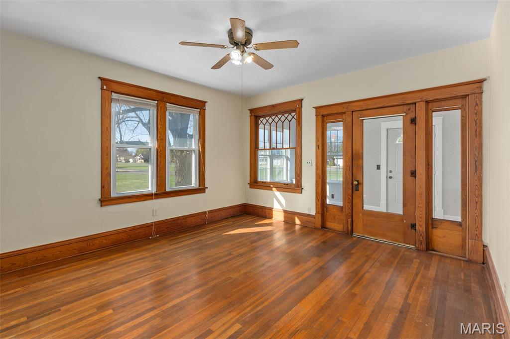 705 North Macoupin Street Gillespie, IL 62033 - Photo 16 of 34