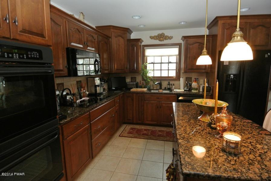 521 Gandolf Road Tamiment, PA 18371 - Photo 15 of 28 Gallery Image 15