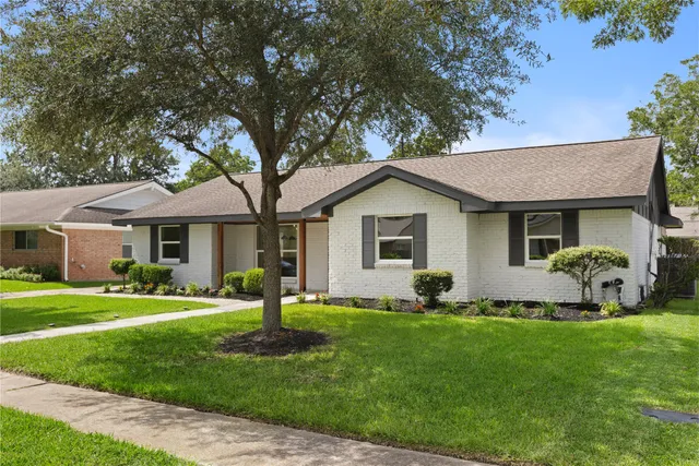 $460,000 | 5514 Cheena Drive, Houston, TX 77096