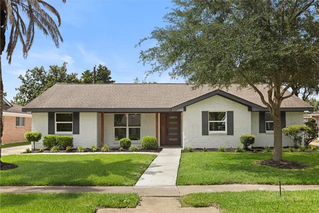 $460,000 | 5514 Cheena Drive, Houston, TX 77096