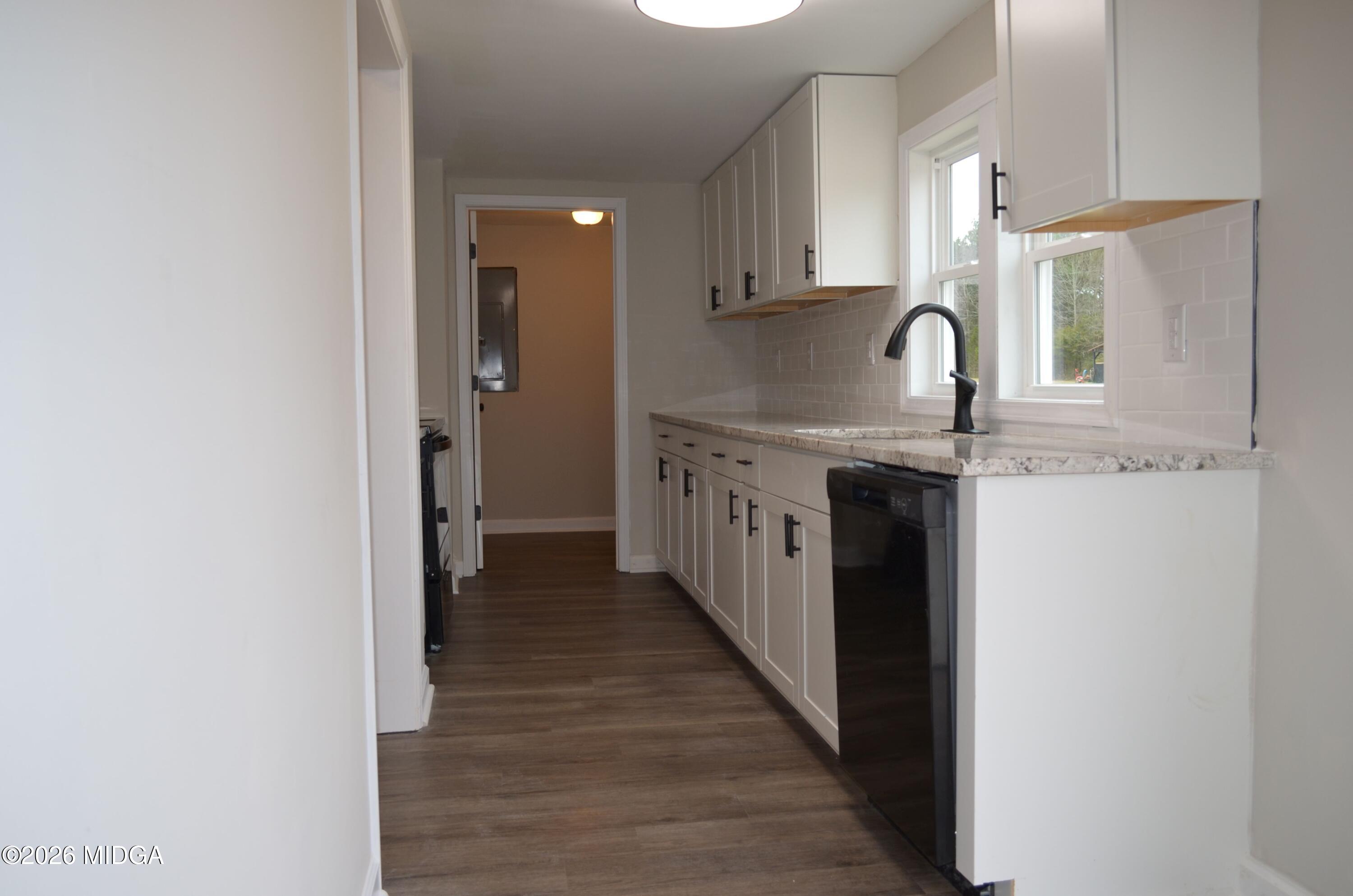 1996 Dames Ferry Road Forsyth, GA 31029 - Photo 8 of 22 6