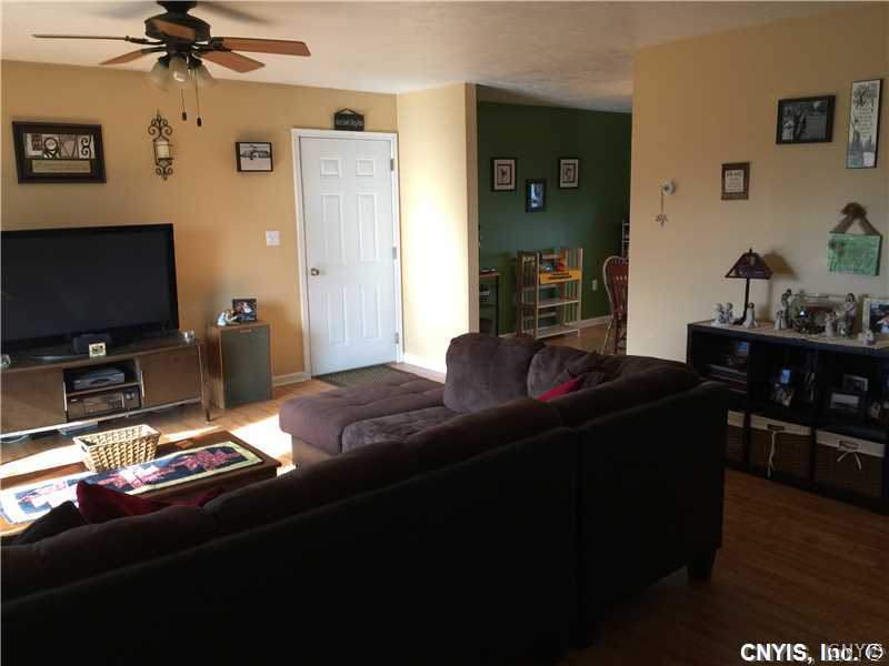5303 Kamryn Road Lowville, NY 13367 - Photo 11 of 24 Living Room.
