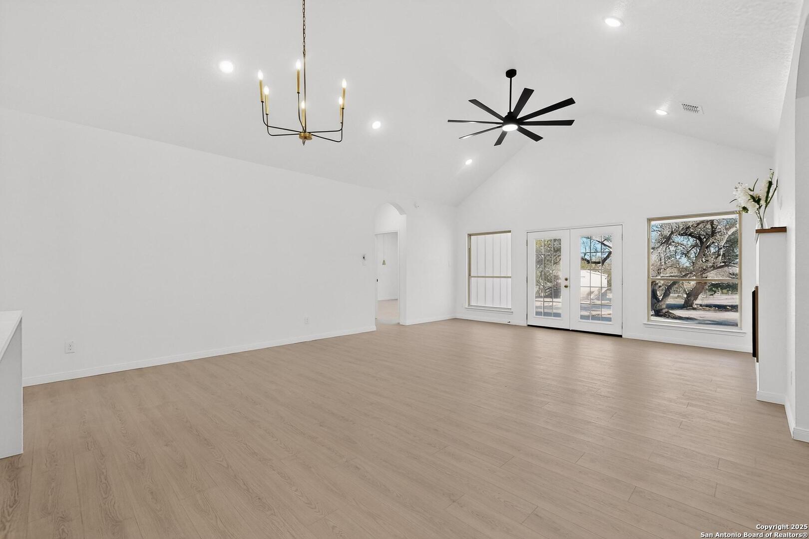 514 Contour Drive Spring Branch, TX 78070 - Photo 15 of 48 Gallery Image 15