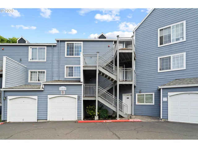 $329,900 | 17516 Northwest Springville Road, Unit B12, Portland, OR 97229